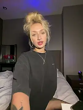 _Kiss_me_hard_ webcam