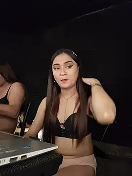 LykaGlitz live cam on StripChat