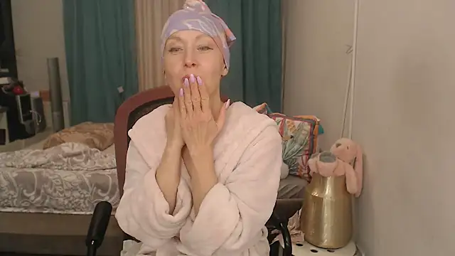 LuxuryNika webcam