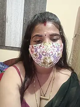 Devi Tina on Stripchat
