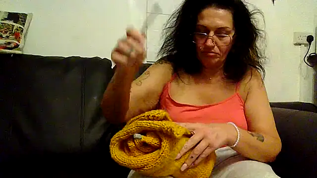 RubyyRosee live cam on StripChat