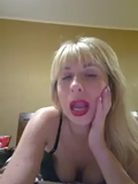Show in live webcam con SelinaLovqx - Giocattoli Lovense interattivi disponibili