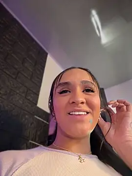 Isabella-Teen