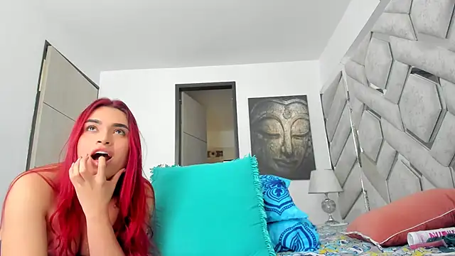 Alexandra_fire69x