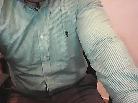 Yorel1109- live cam on StripChat