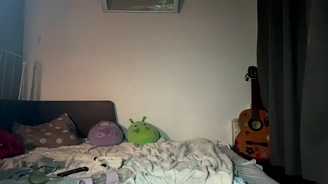 LorineFavaro live cam room