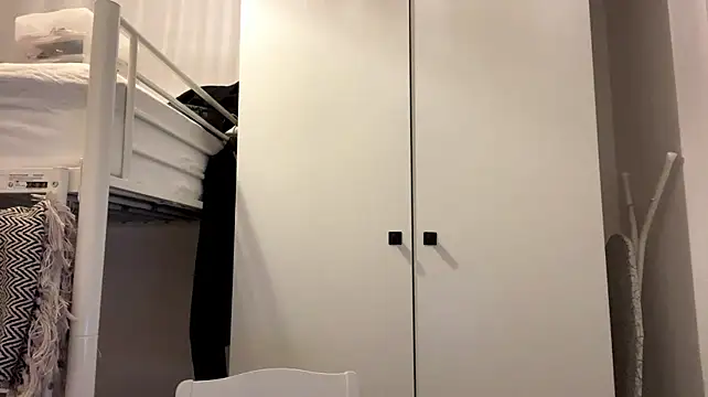 sereneglowz live sex cam