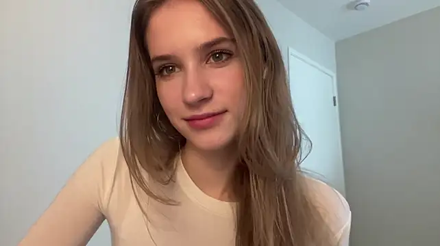 LynellMilleson live sex cam