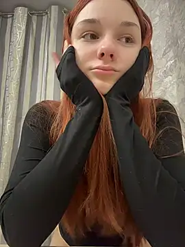 SaintMaya live cam on StripChat