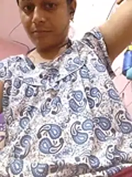 Varsha_96 live cam on StripChat