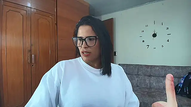 Majo_Soussa live cam on StripChat