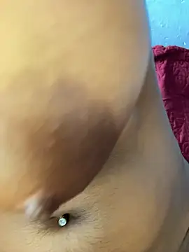 Moreninha_MaisMa... Live Webcam on Stripchat