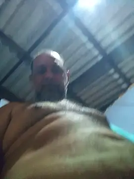 Prazerro, live now
