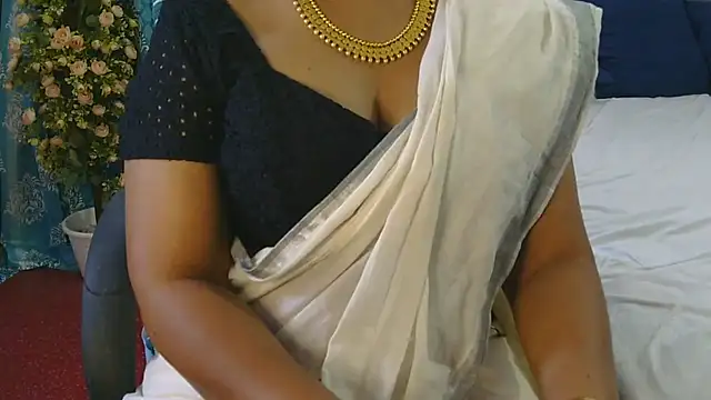 Mallu_Manisha