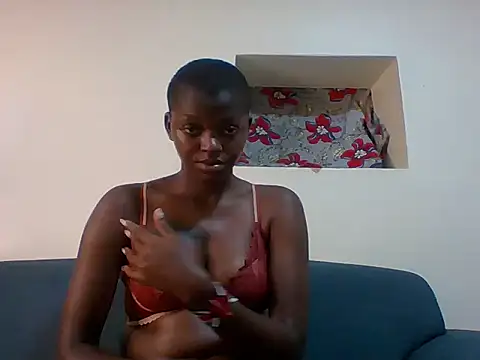Sexy_Essiie