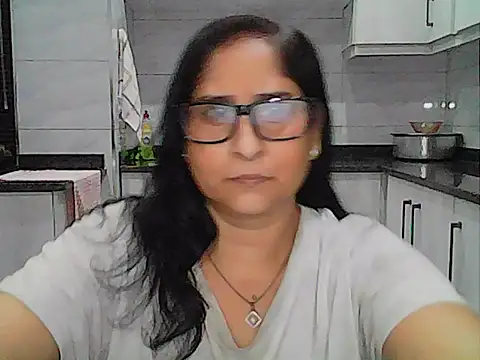Indiankushy live cam on StripChat