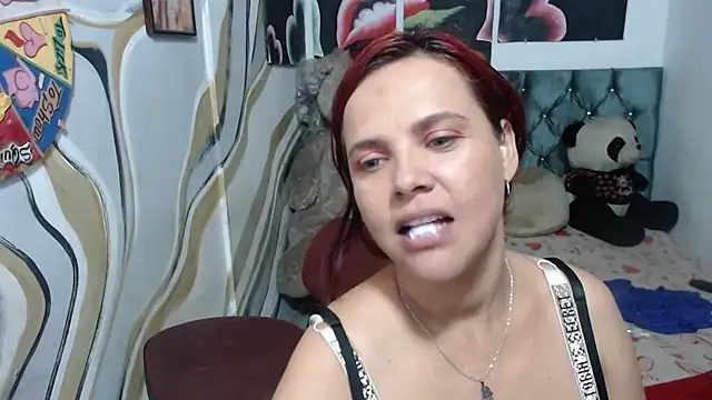manzanahot9 (G milf) - 69 naked and squirt .kiss hot and finger