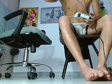 Latins_Boss webcam stripchat model stream image