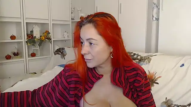_karolynesyera_ live cam preview