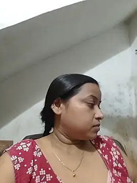 ninadi_hot live cam preview