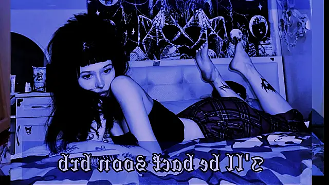 AllisonDeetz webcam