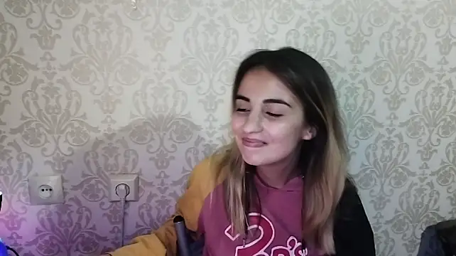 aminagirls (F young) - stick tongue out and make a cute face