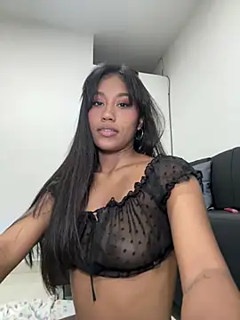thalia__xxx live cam on StripChat