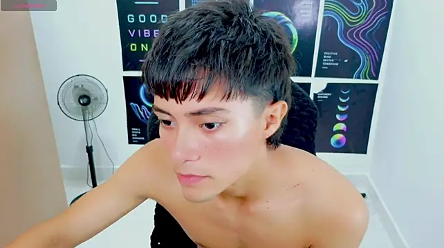 timmy_latin7 (M twink) - show naked