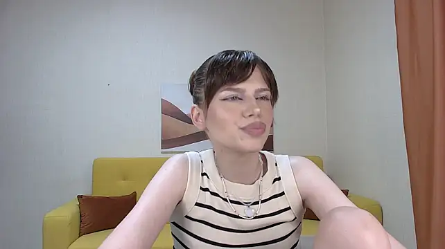 SelenaVeyne live cam on StripChat