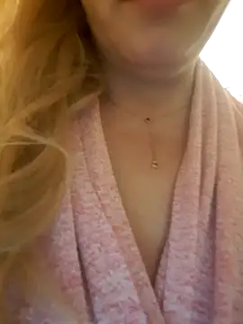 Dirtyfeelin live cam on StripChat