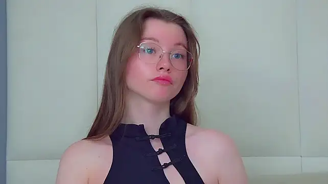 KeiraAsti live cam on StripChat