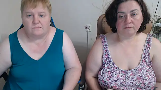 Lindy-Jeanie webcam