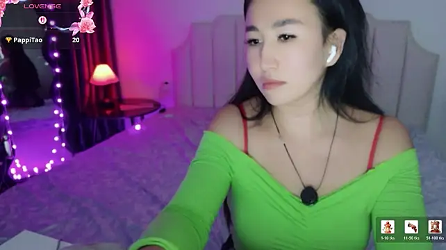 JustAngel77 live cam on StripChat