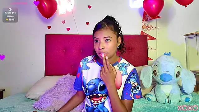 Ellie_Cute7 live cam on StripChat
