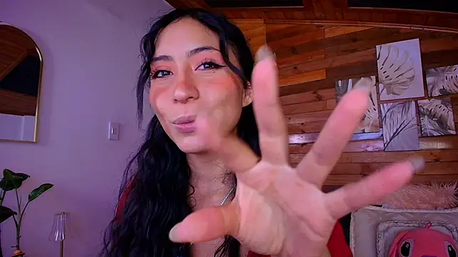 amber_curly