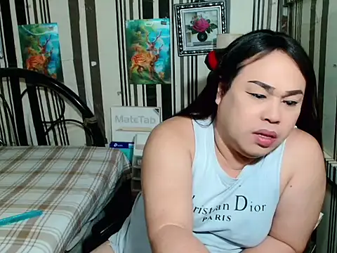 Ur-Mistress-Rhegz webcam