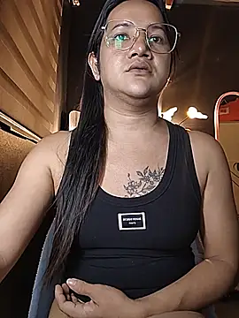 FallenLeafPh live cam on StripChat
