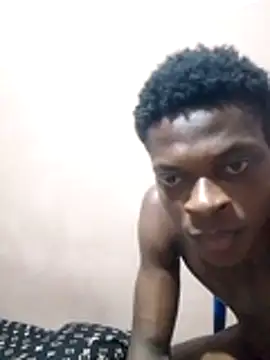 Krismill1 live cam on StripChat