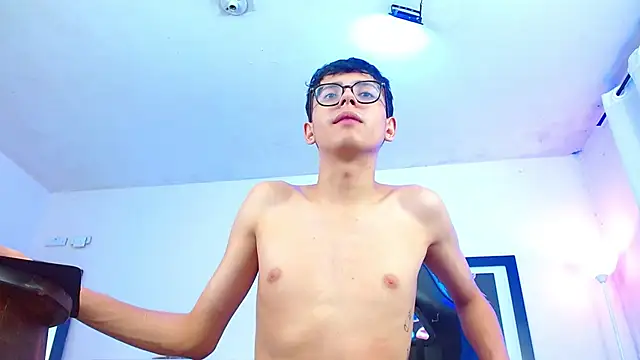 alexcum_18
