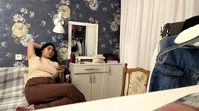 MiliBella live cam on StripChat