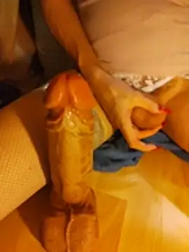 MarthaB live cam preview