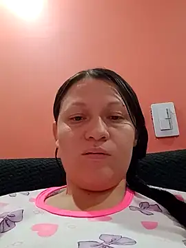 Nyla_velvet webcam
