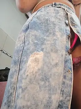 Florxxx9 live cam on StripChat