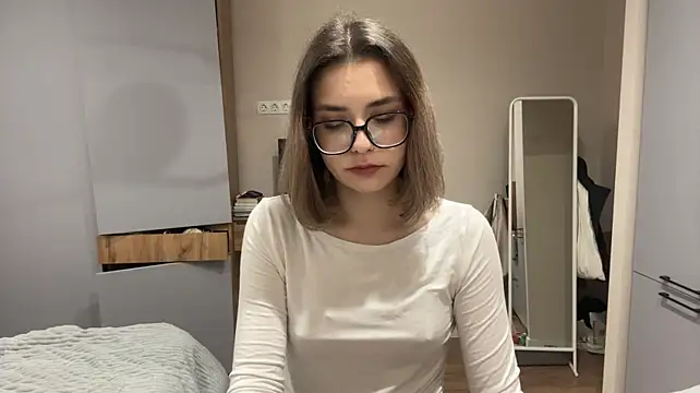 AnnaVelvetFire webcam