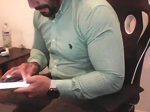 Yorel1109- live cam preview