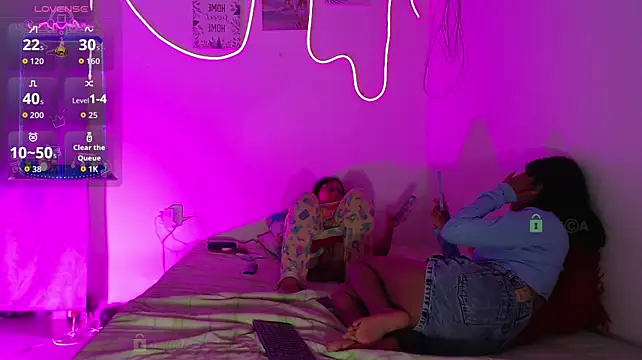 Mia_Doll01 live cam on StripChat