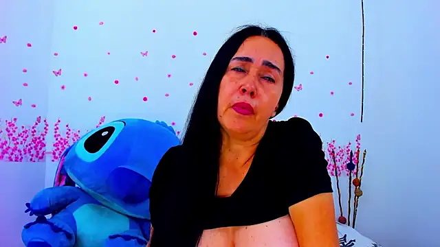 HorniestMilf live cam room