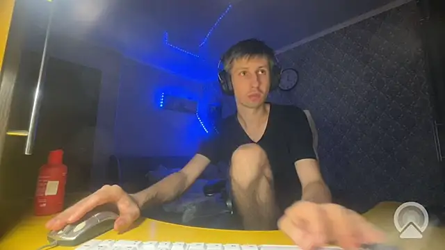 Aki-Laky webcam stripchat model stream image