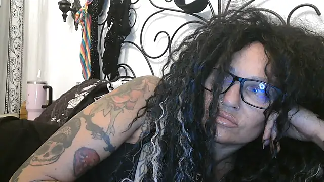 Ravenblack666 webcam stripchat model stream image