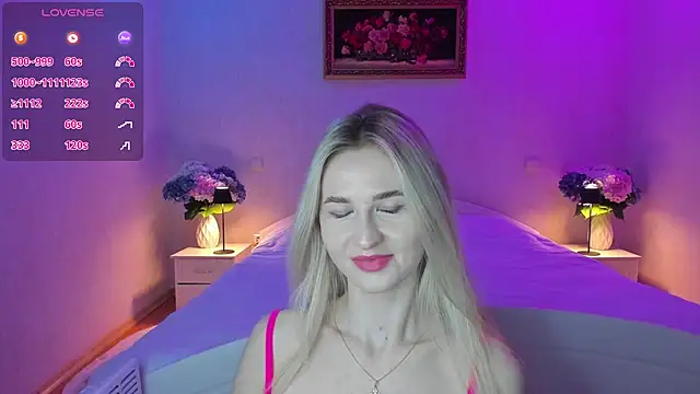 Julie_Blaze live cam room